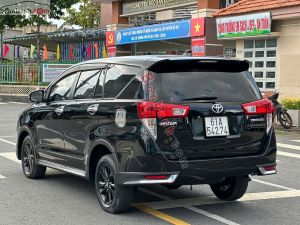 Xe Toyota Innova 2.0 Venturer 2018