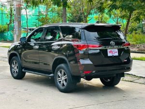 Xe Toyota Fortuner 2.4G 4x2 AT 2020