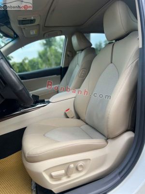 Xe Toyota Camry 2.0Q 2022