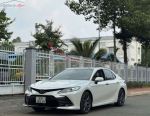 Xe Toyota Camry 2.0Q 2022