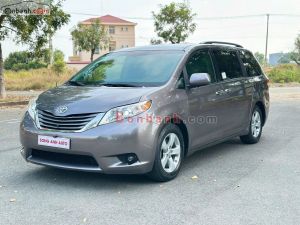 Xe Toyota Sienna LE 3.5 2010