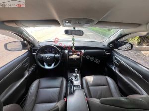Xe Toyota Fortuner 2.4G 4x2 AT 2020