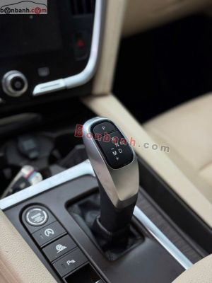 Xe VinFast Lux A 2.0 Premium 2.0 AT 2021