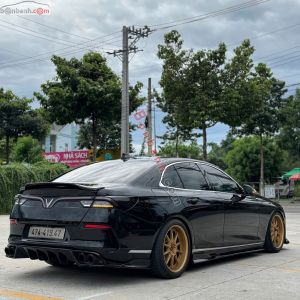 Xe VinFast Lux A 2.0 Premium 2.0 AT 2021