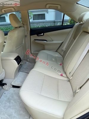 Xe Toyota Camry 2.0E 2017