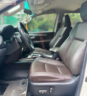 Xe Toyota Fortuner 2.7V 4x2 AT TRD 2019