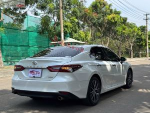 Xe Toyota Camry 2.0Q 2022