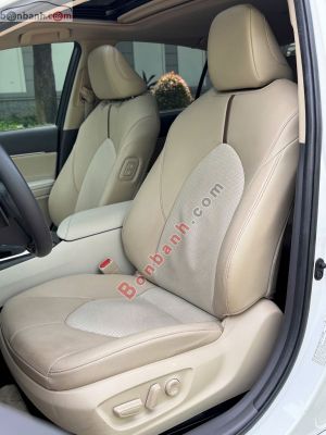 Xe Toyota Camry 2.0Q 2022