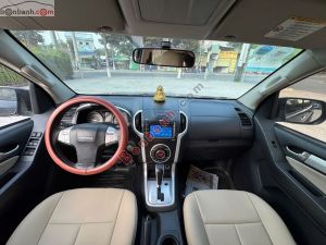 Xe Isuzu MU-X 3.0 4X2 AT 2017