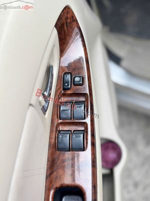 Xe Toyota Innova 2.0V 2015