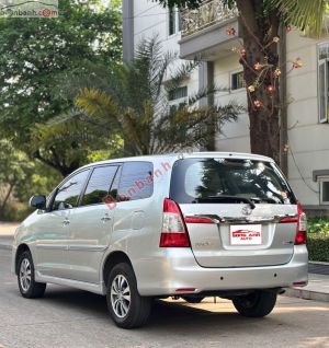 Xe Toyota Innova 2.0V 2015