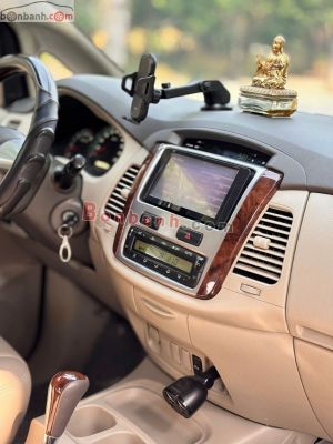 Xe Toyota Innova 2.0V 2015