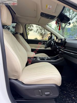 Xe Kia Carnival Signature 2.2D 2024