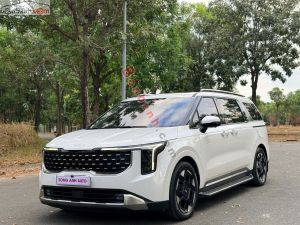 Xe Kia Carnival Signature 2.2D 2024