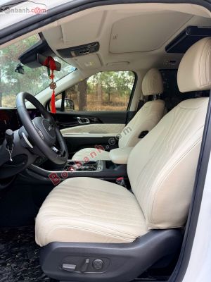 Xe Kia Carnival Signature 2.2D 2024