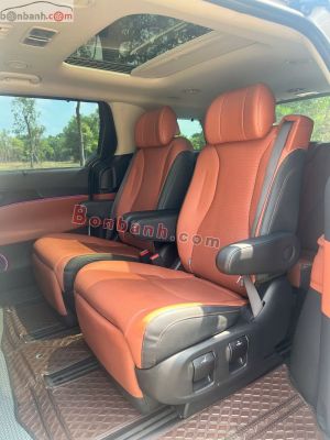 Xe Kia Carnival Signature 2.2D 2023