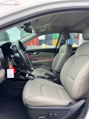 Xe Kia Cerato 1.6 AT Luxury 2021